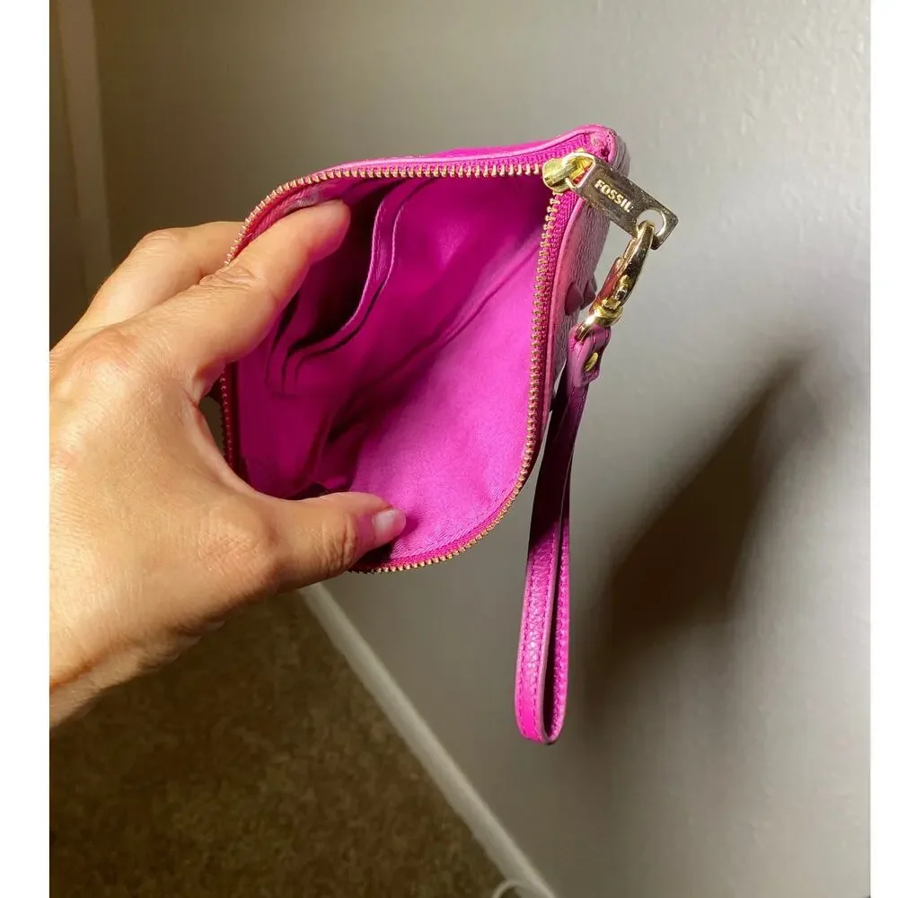 2 Fossil Items Vintage Black Leather Bifold Wallet and Fuchsia Wristlet Bundle